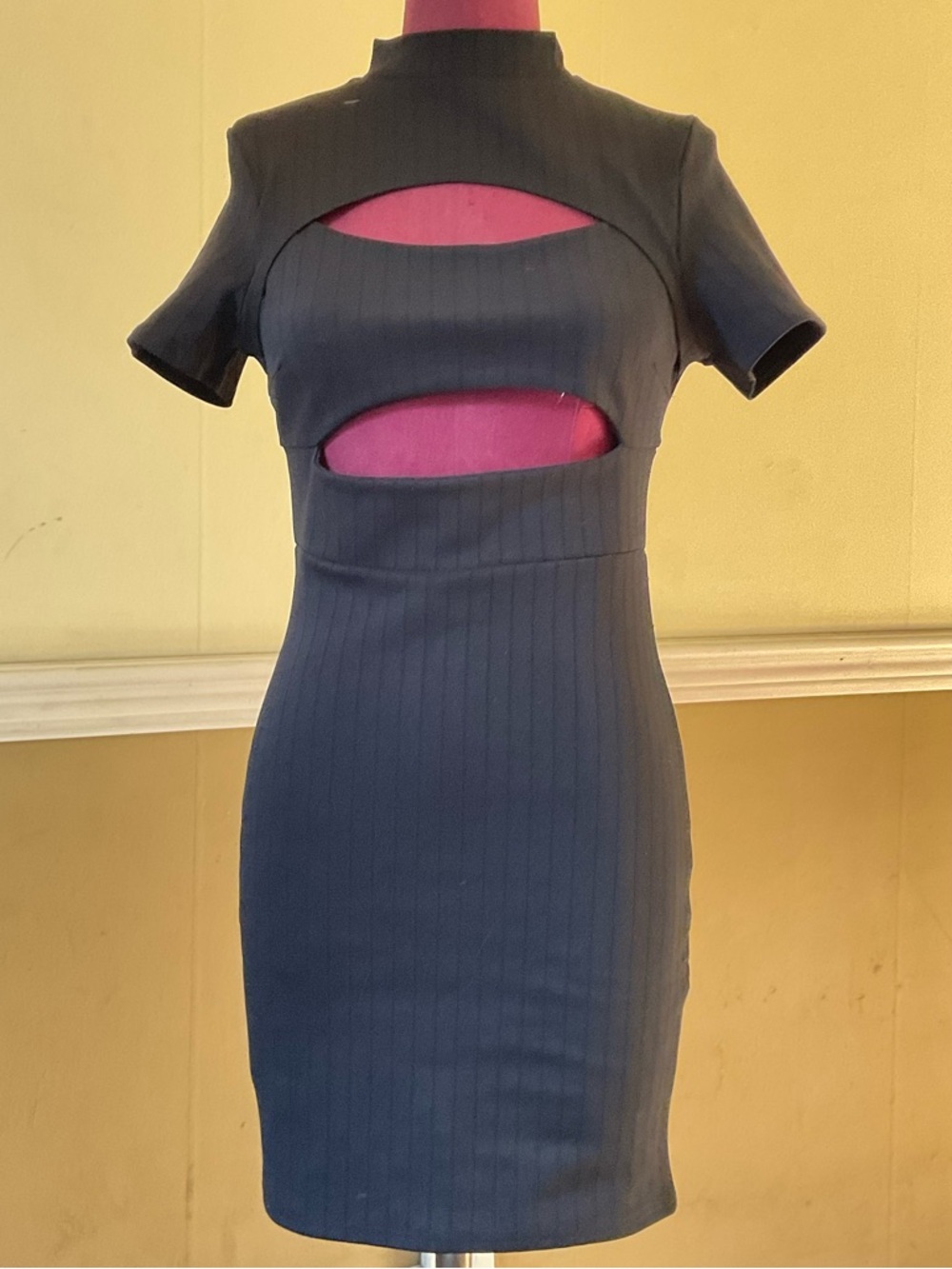 NWT ASOS TALL Black Short-Sleeve Cutout Mini bodycon Dress